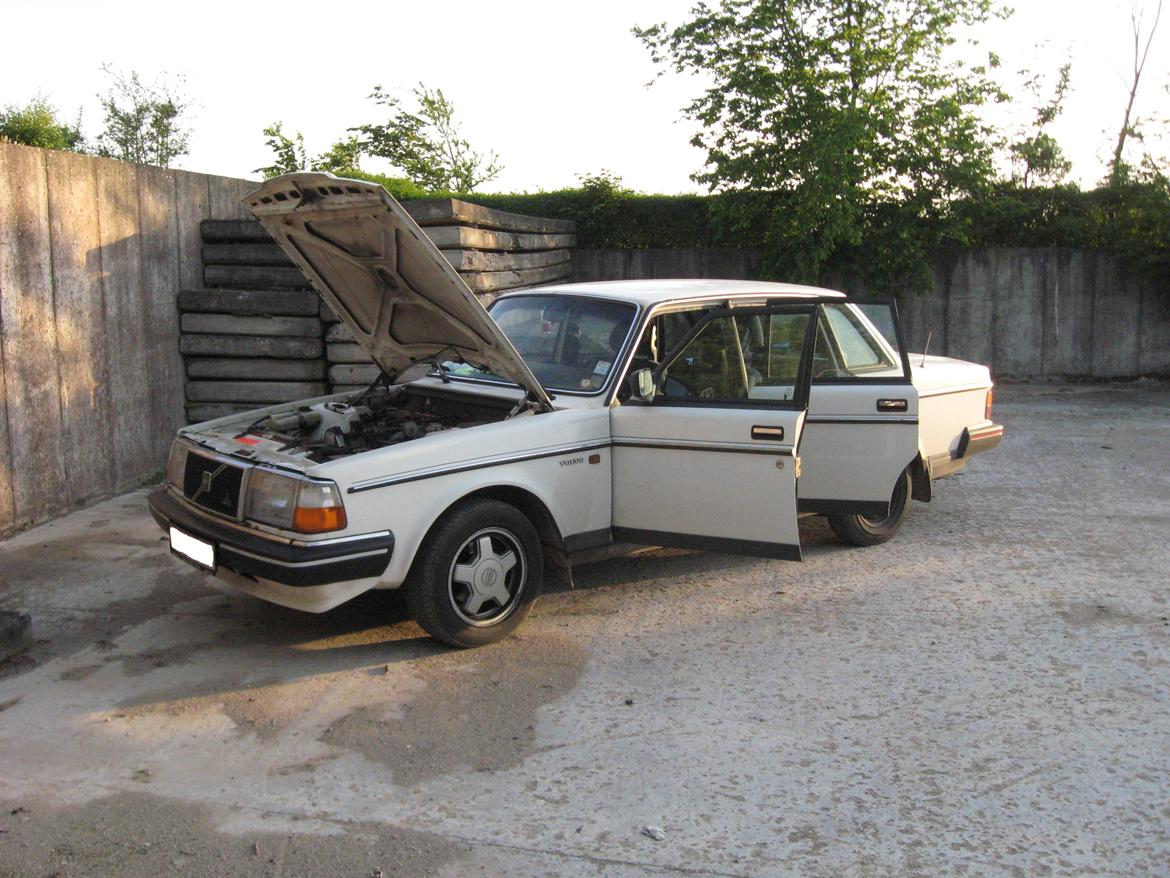 Volvo 240 GL billede 9