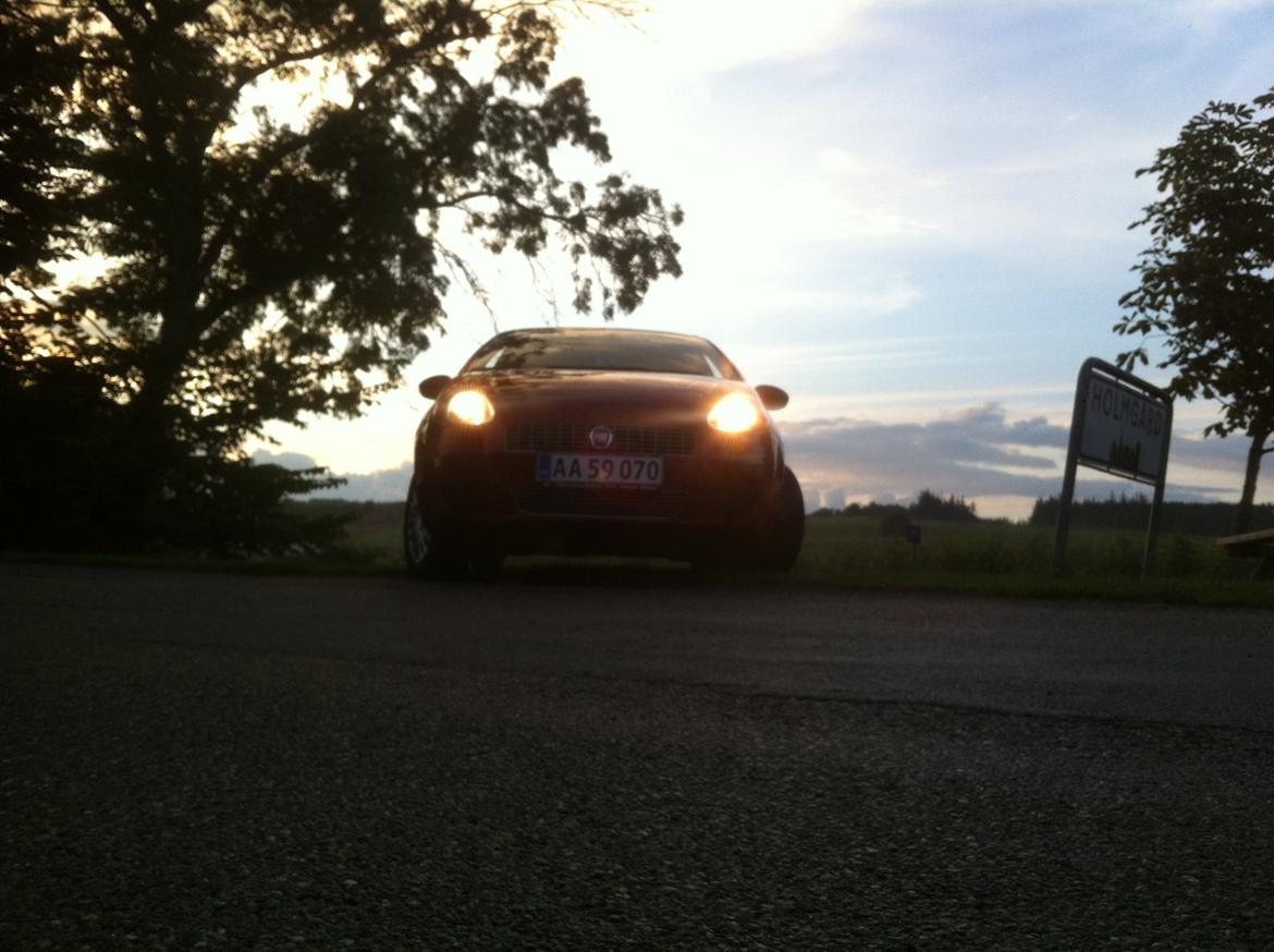 Fiat Grande Punto 1,4 16V Dynamic "TOTALSKADET" billede 4