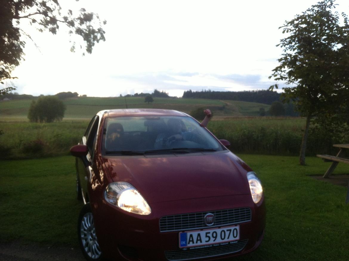 Fiat Grande Punto 1,4 16V Dynamic "TOTALSKADET" billede 6