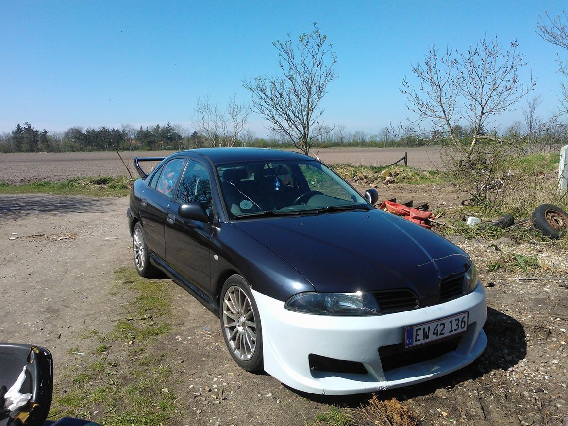 Mitsubishi Carisma 1.8 GLXi Model96/2000 billede 2