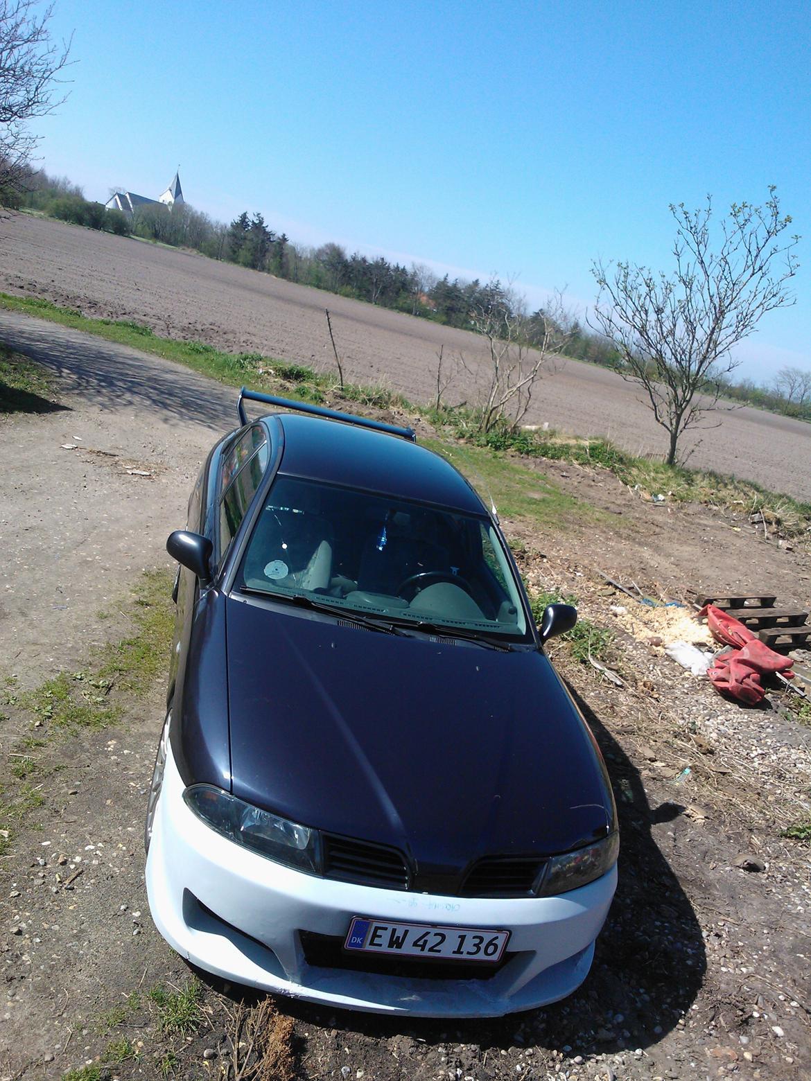 Mitsubishi Carisma 1.8 GLXi Model96/2000 billede 3