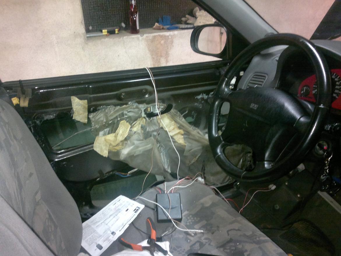 Mitsubishi Carisma 1.8 GLXi Model96/2000 billede 17