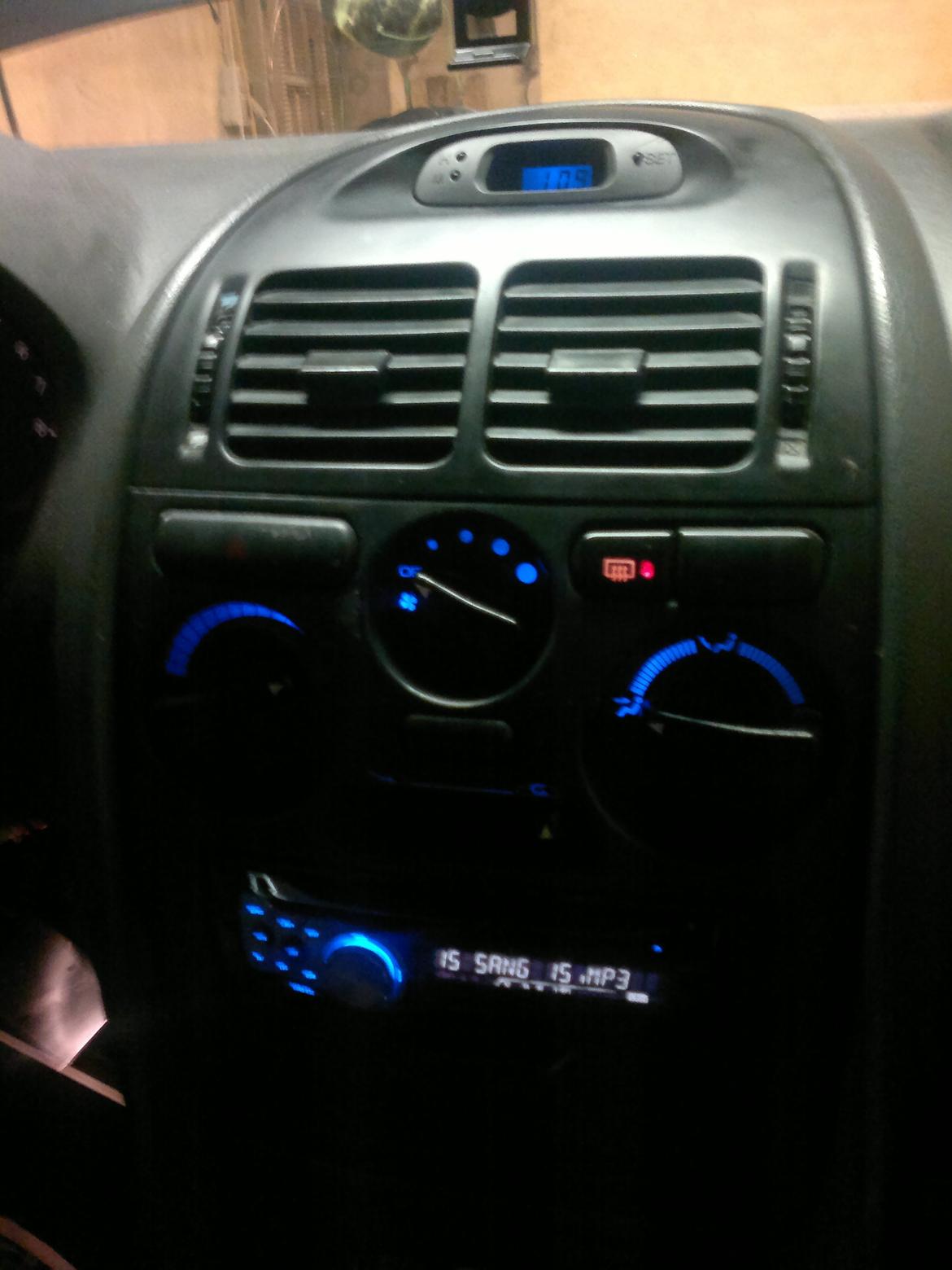 Mitsubishi Carisma 1.8 GLXi Model96/2000 billede 20