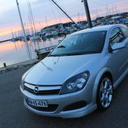 Opel Astra H GTC