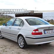 BMW 325i E46