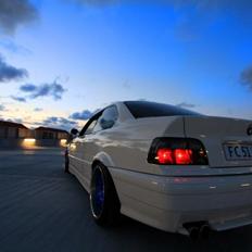 BMW e36 320/325i coupé STANCE !!