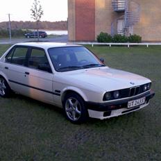 BMW E30 320I <byttet til saxo>