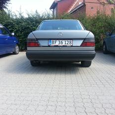 Mercedes Benz w124 300d