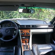 Mercedes Benz w124 300d