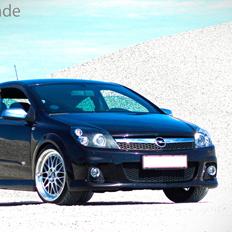 Opel Astra GTC TURBO 2.0