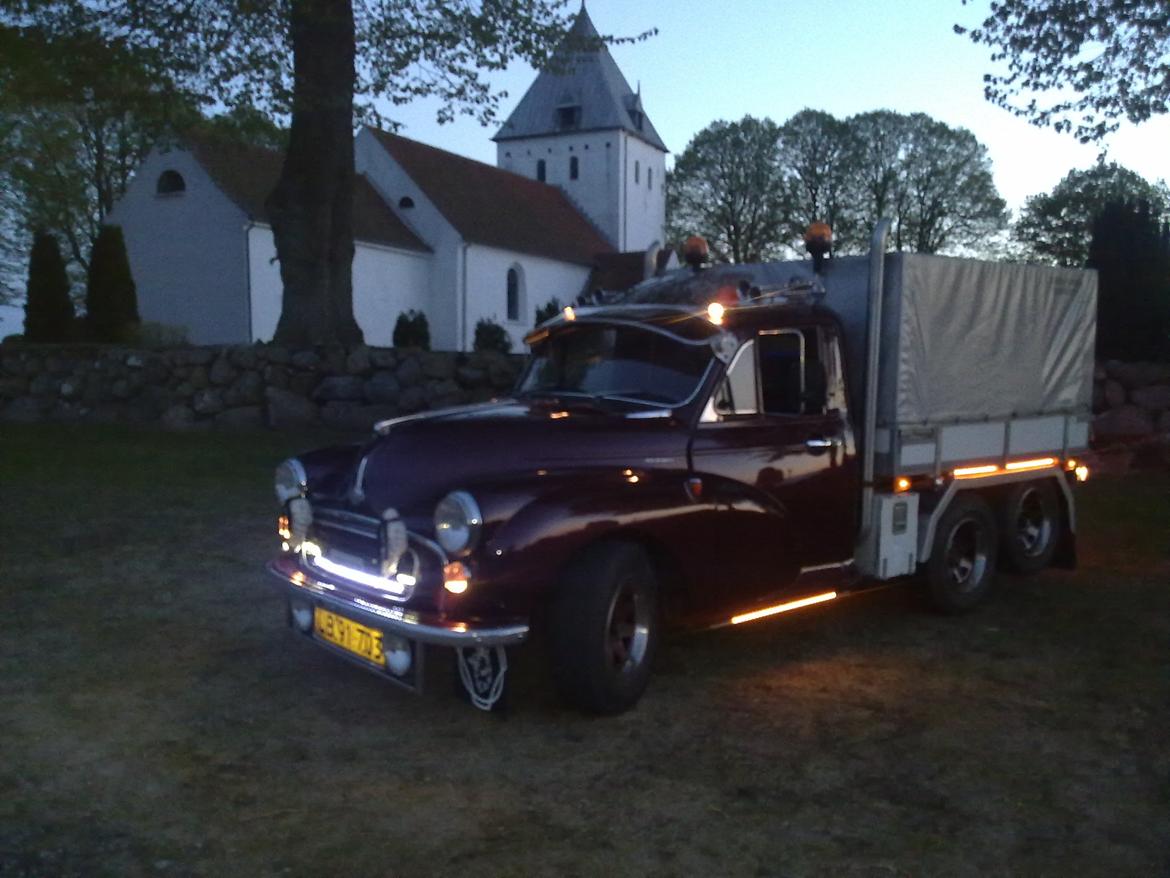 Austin-Morris Minor 1000 Pick-up. Mr Ti hunne. - Med dioder tændt. 
Tændes via fjernbetjening billede 8