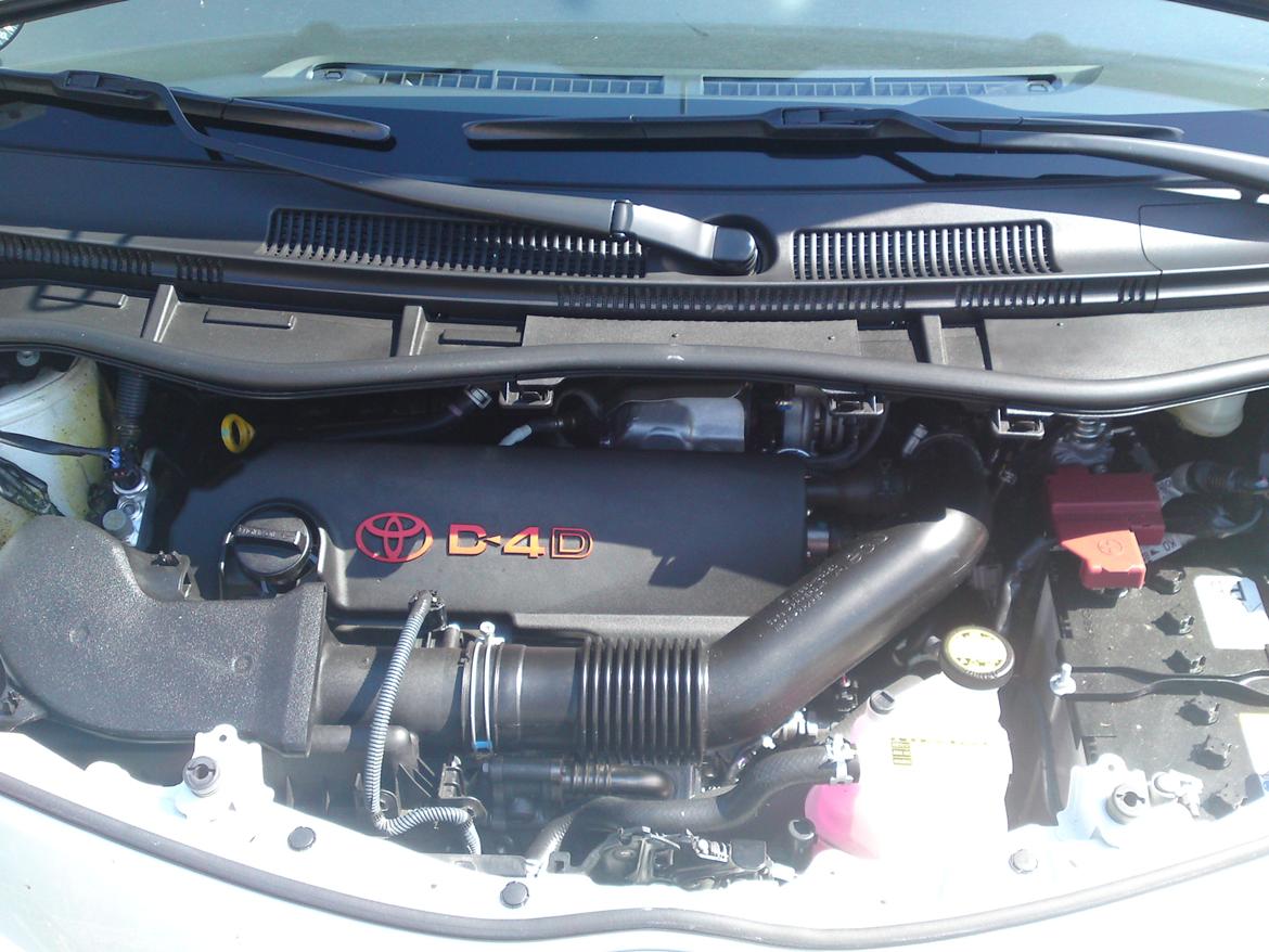 Toyota IQ - 1,4D-4D - Q2. SOLGT billede 9