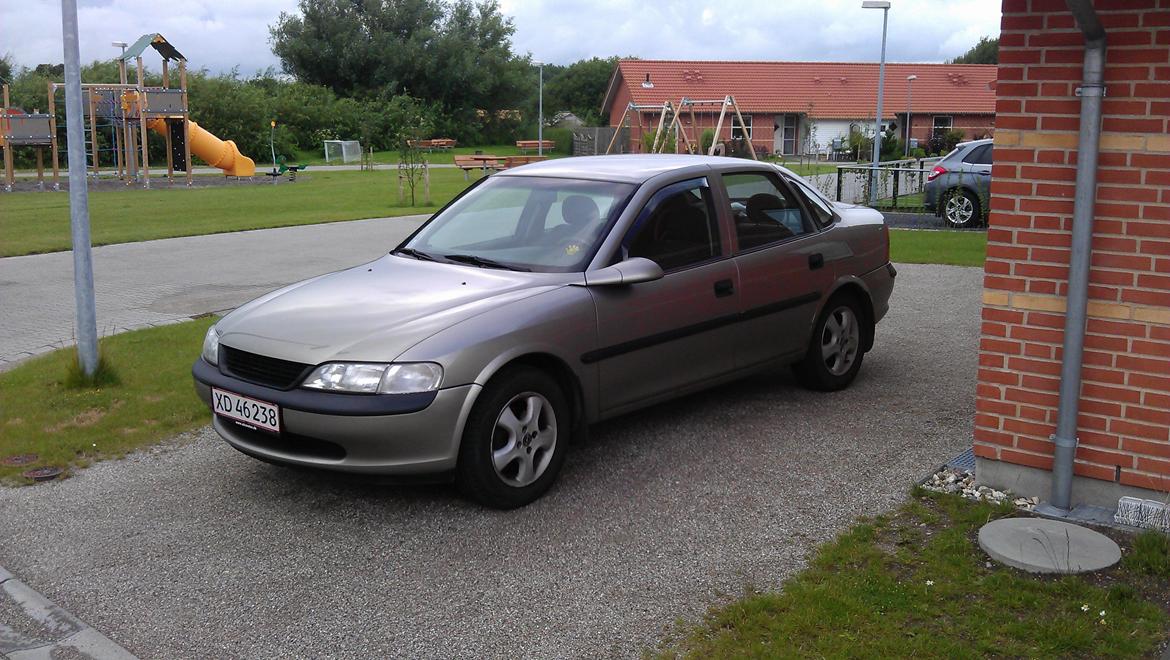 Opel Vectra B billede 1