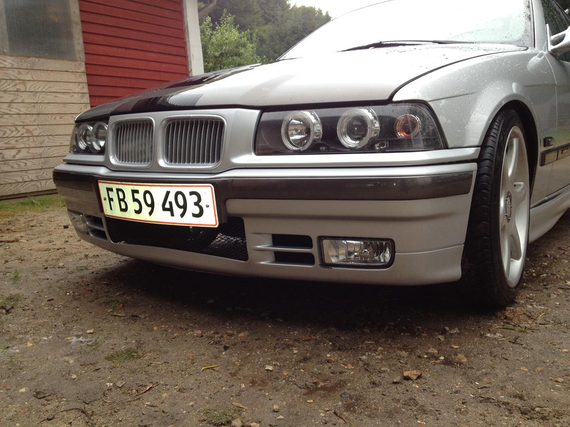 BMW 320i billede 15