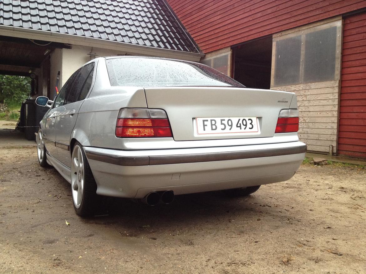 BMW 320i billede 16