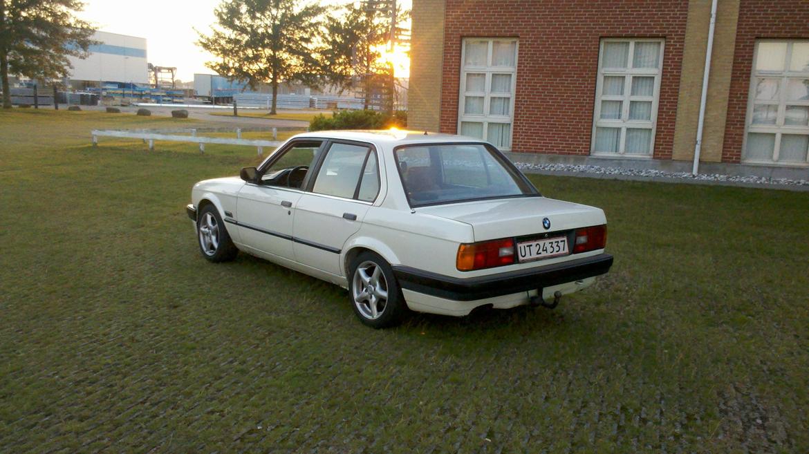BMW E30 320I <byttet til saxo> billede 4