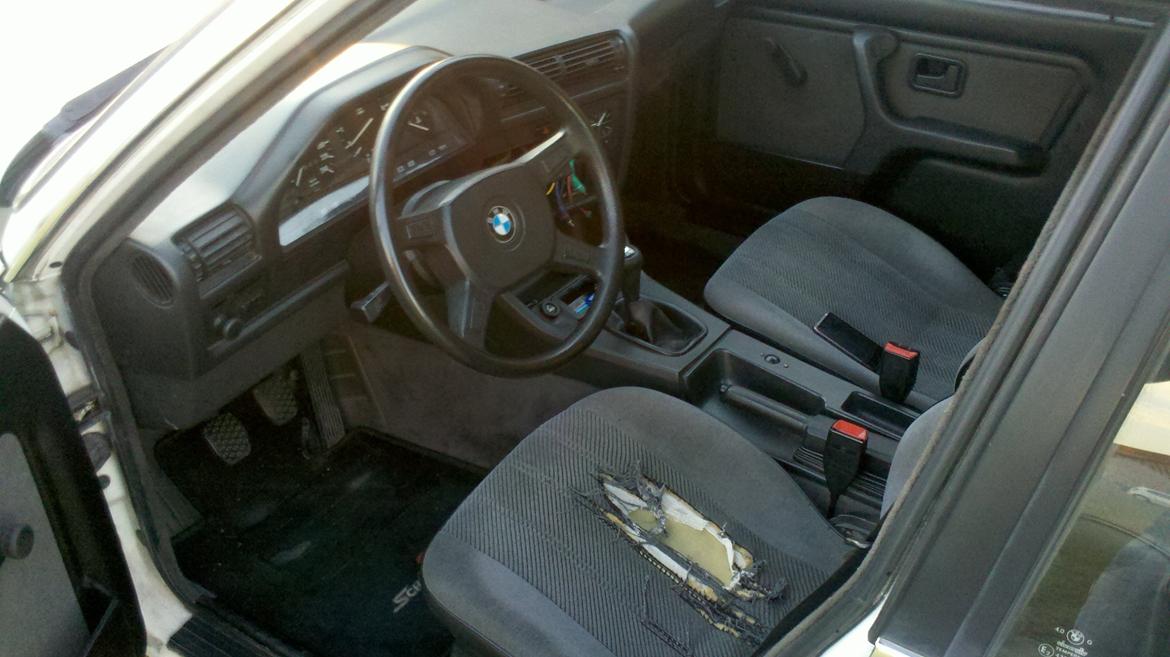 BMW E30 320I <byttet til saxo> billede 8