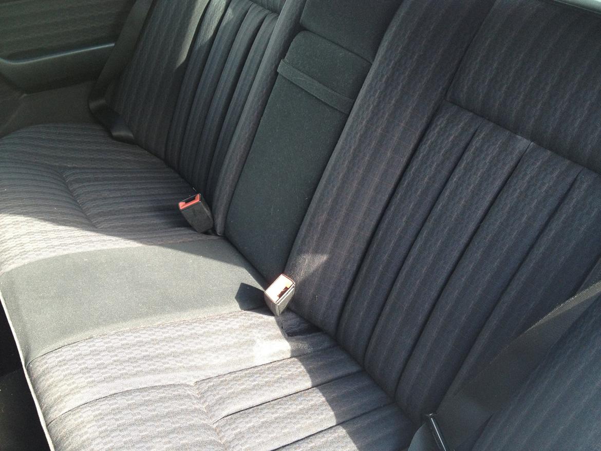 Mercedes Benz 230E *Solgt* billede 8