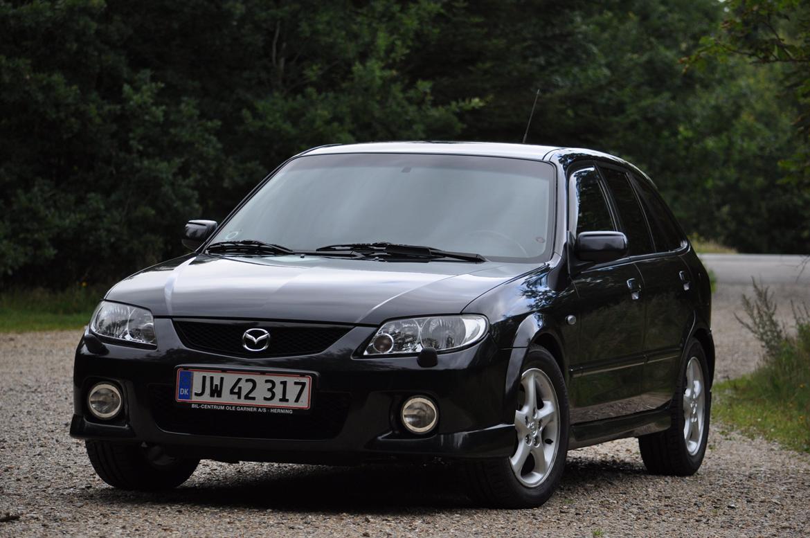 Mazda 323F BJ billede 1