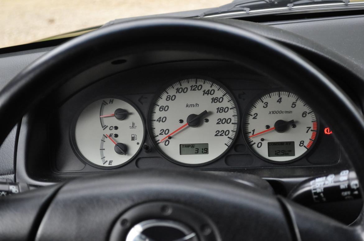 Mazda 323F BJ billede 5