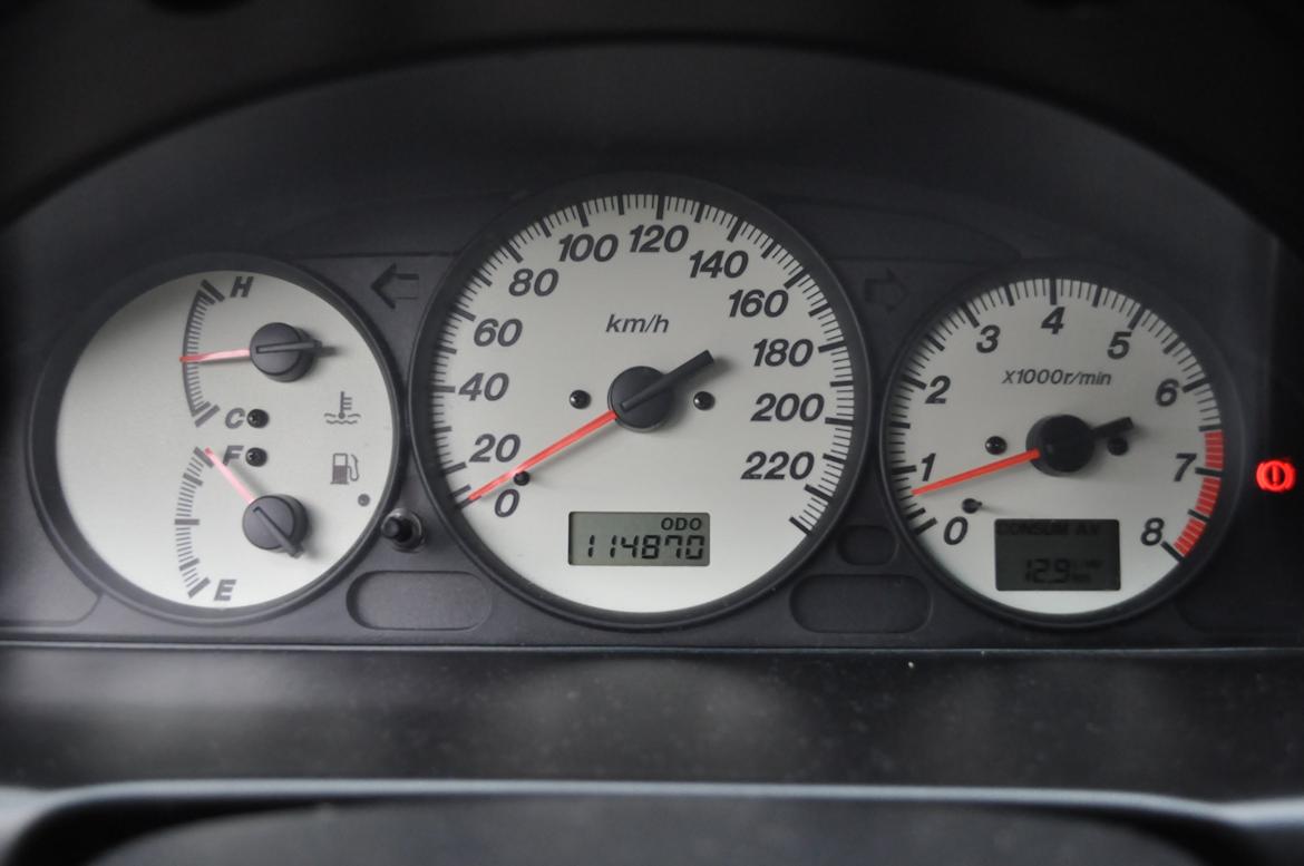 Mazda 323F BJ billede 7