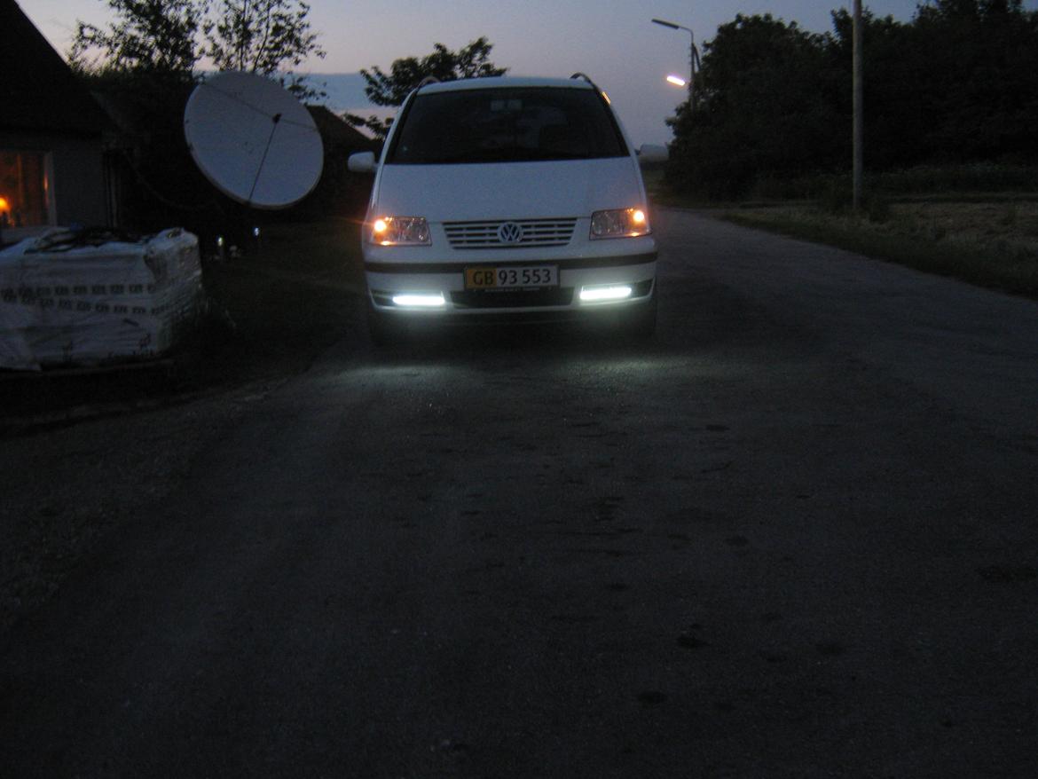 VW sharan - her har jeg sat led køre lys på bilen. billede 15
