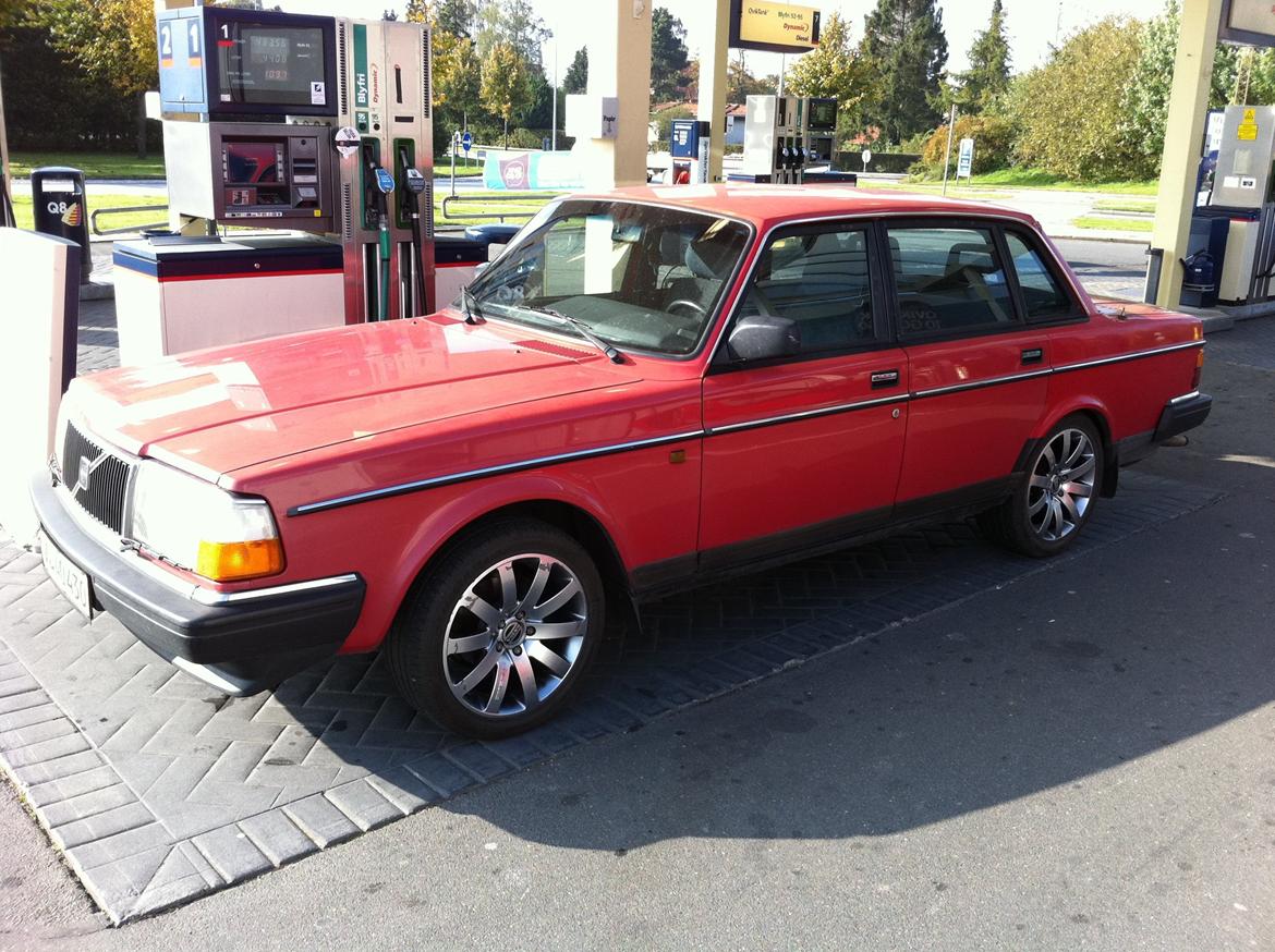 Volvo 240 GL sedan billede 2