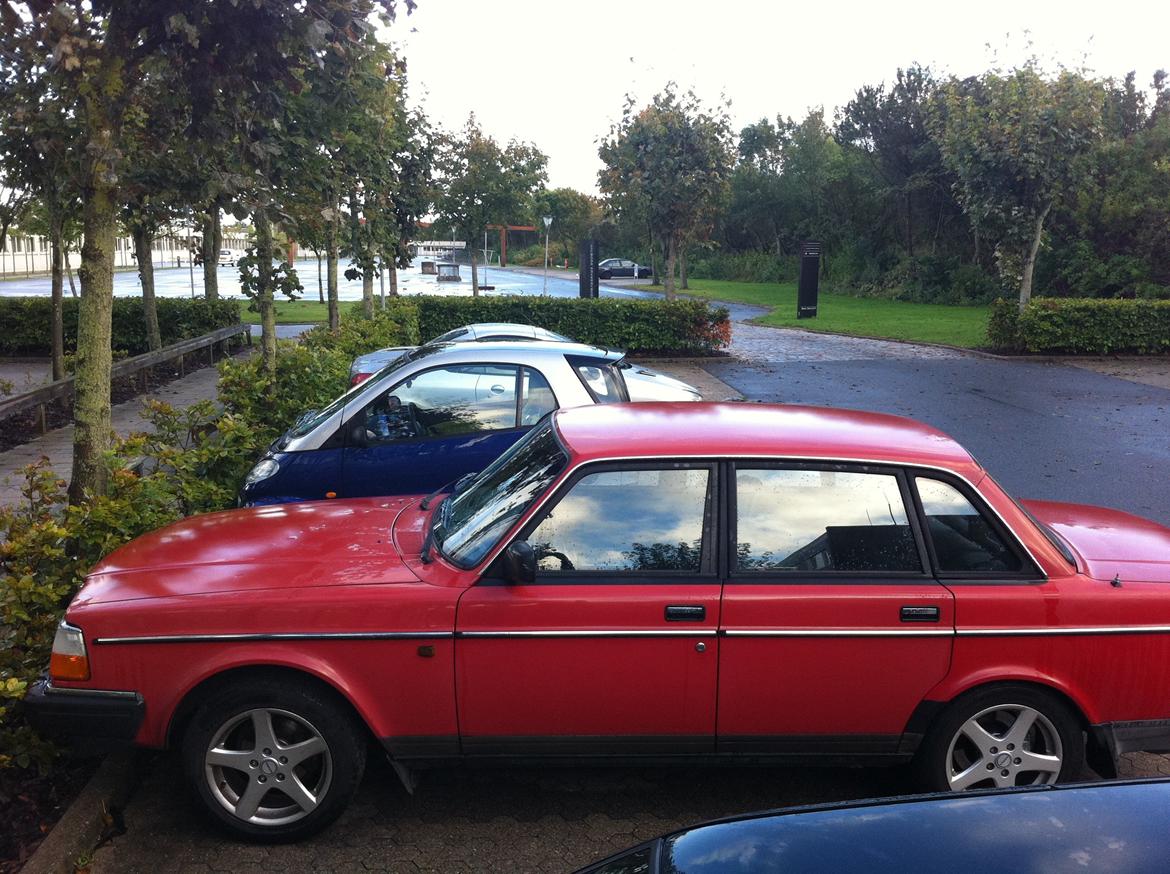 Volvo 240 GL sedan billede 5