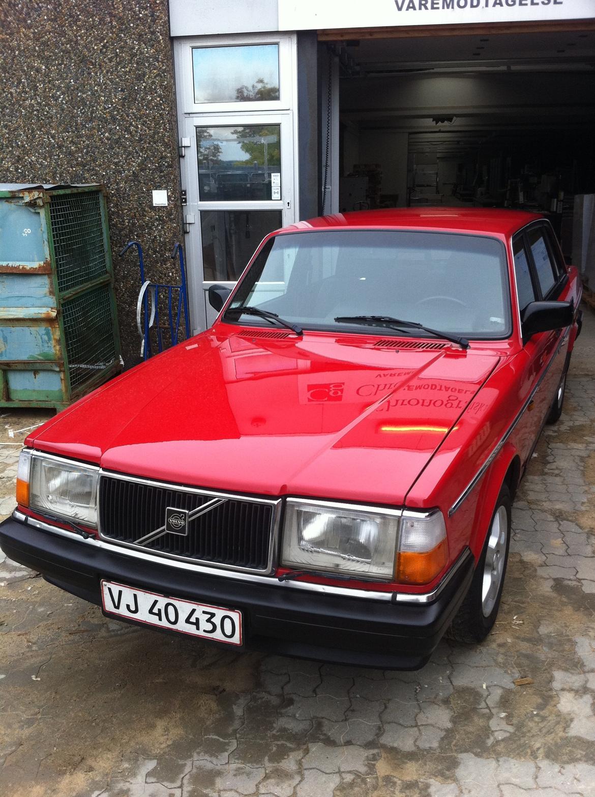 Volvo 240 GL sedan - Skøn polering. billede 9