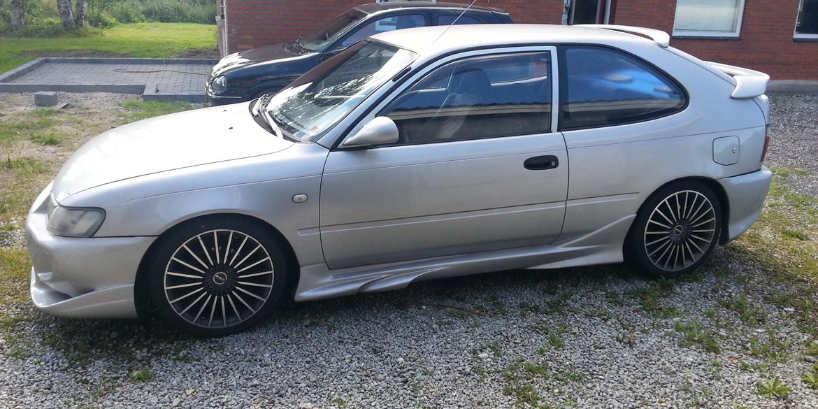 Toyota Corolla E10 billede 2