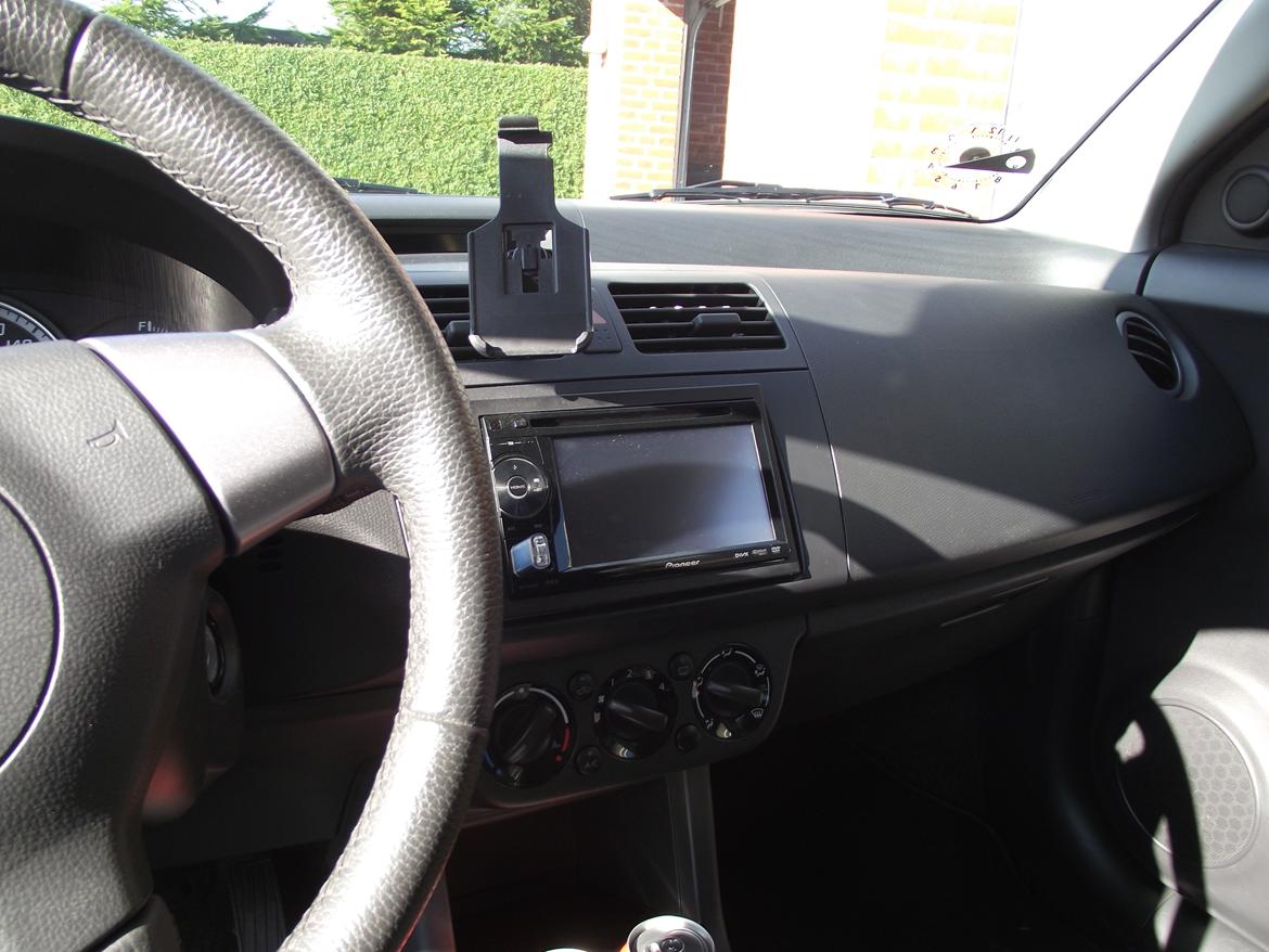 Suzuki Swift 1,5 GLS (Solgt) billede 17