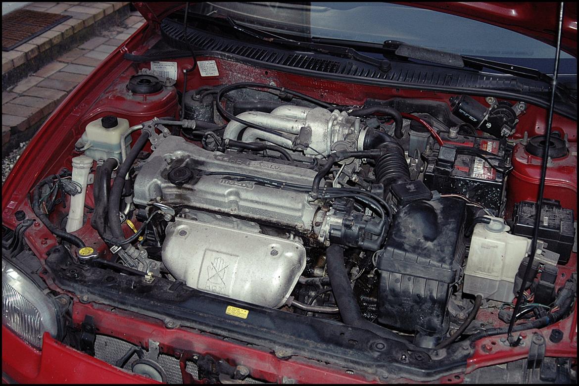 Mazda 323f [SOLGT] billede 6