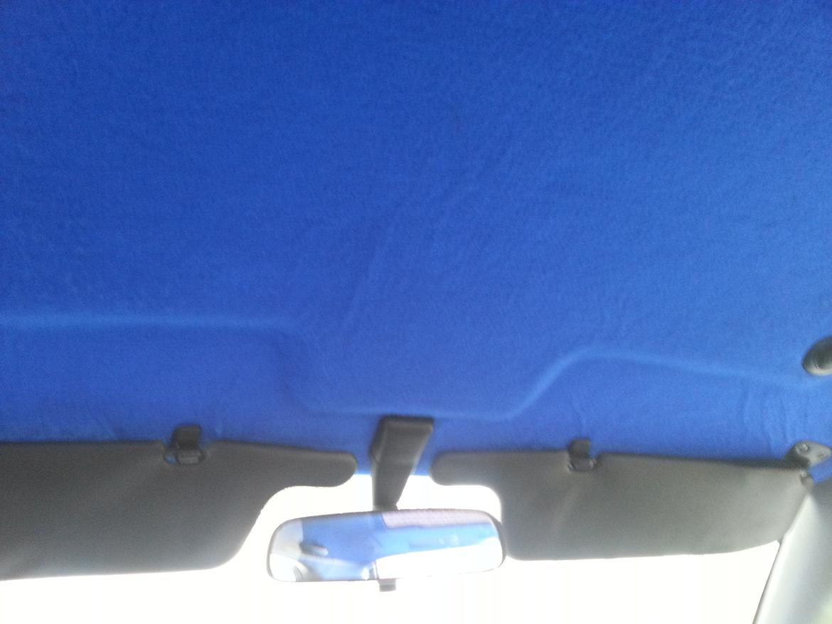 Toyota Corolla E10 - Billede af loftet.
Farven er hele vejen rundt! billede 9