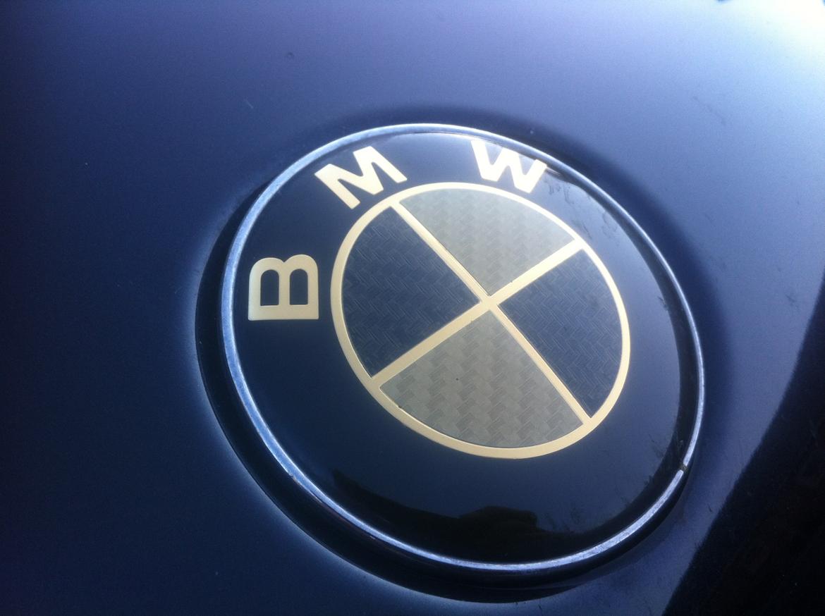 BMW 330d - Forbandede guld logo - skal skiftes til original, eller carbon. billede 12