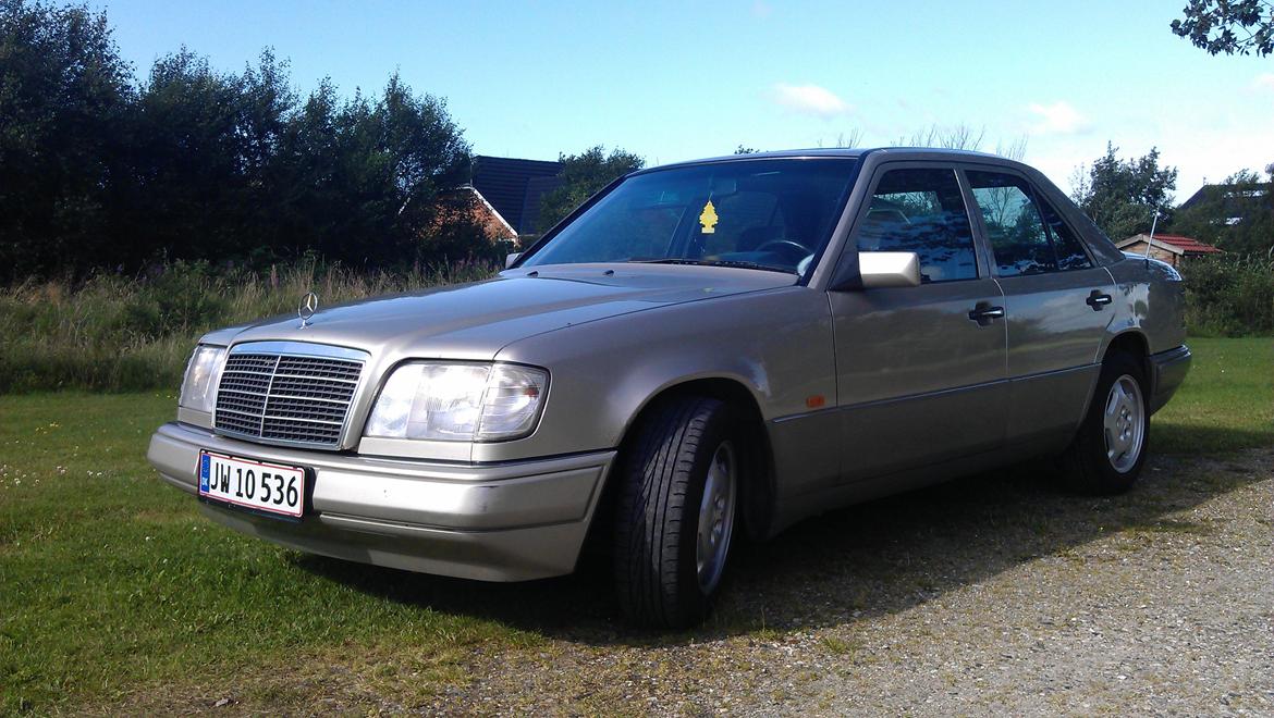 Mercedes Benz W124 E 250 billede 3