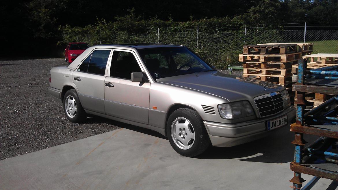 Mercedes Benz W124 E 250 billede 6
