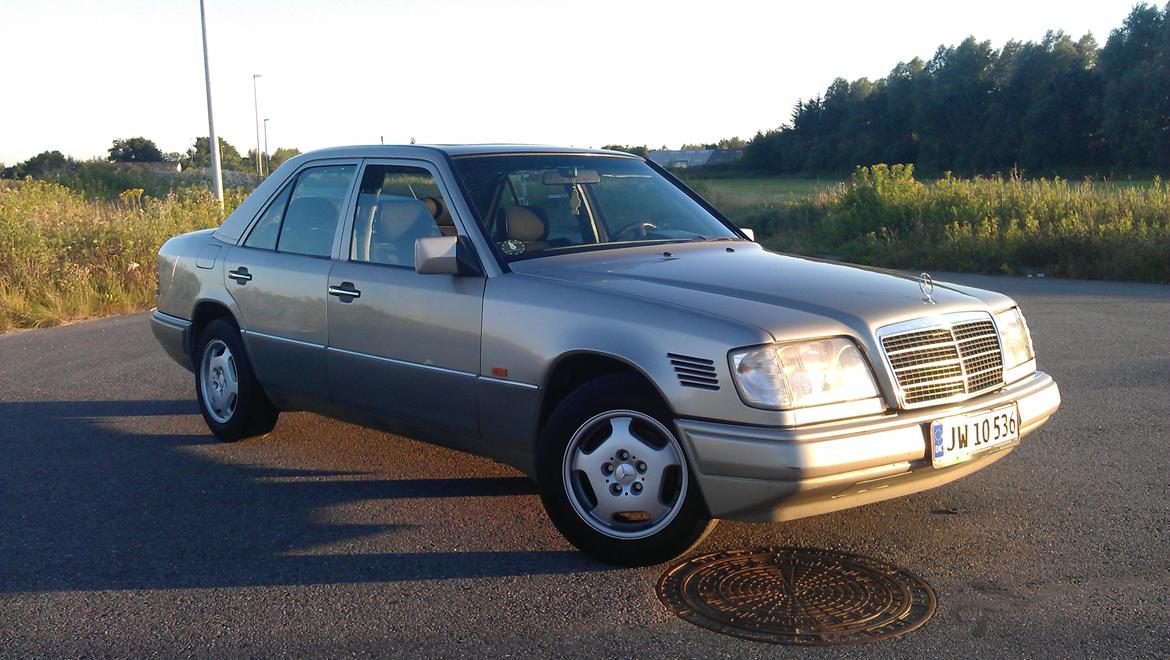 Mercedes Benz W124 E 250 billede 4