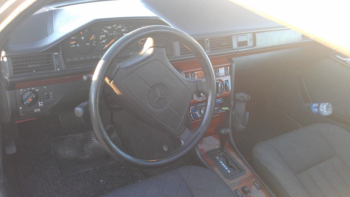 Mercedes Benz W124 E 250 billede 9