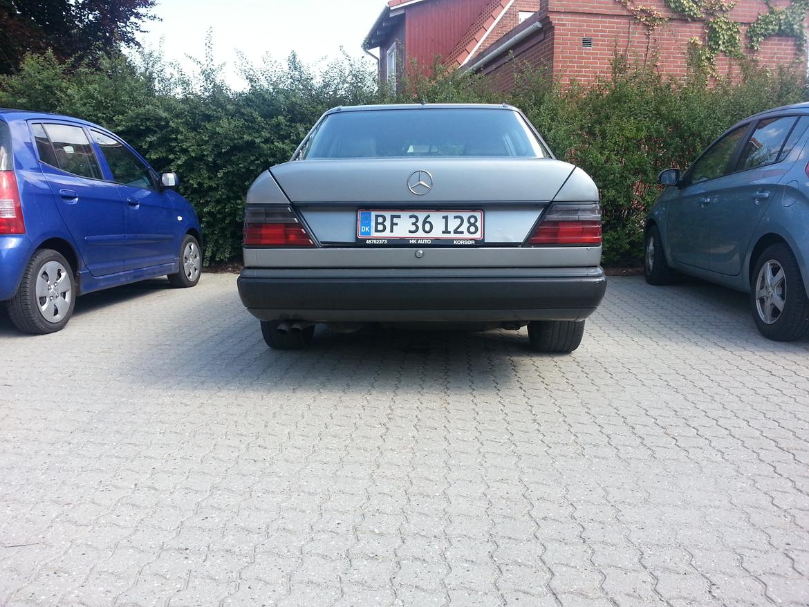 Mercedes Benz w124 300d billede 2