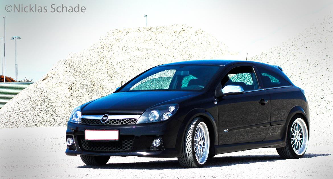 Opel Astra GTC TURBO 2.0 billede 2