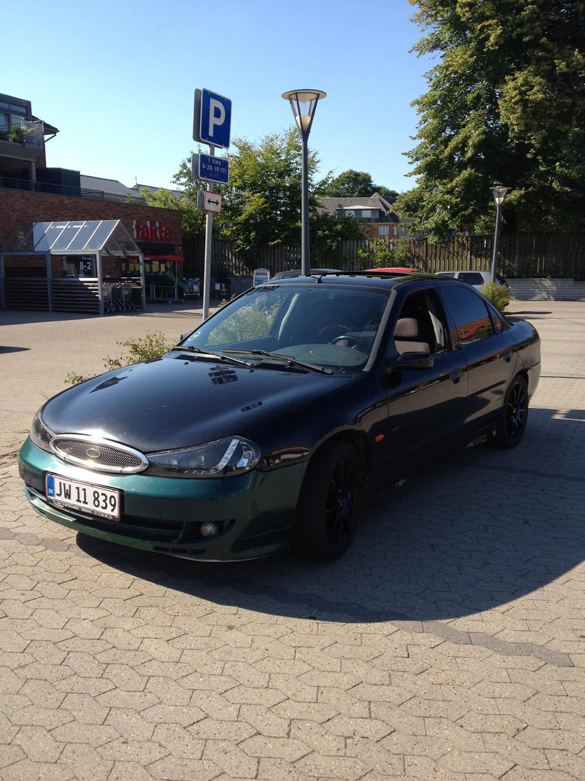 Ford Mondeo II notchback (BFP) billede 1