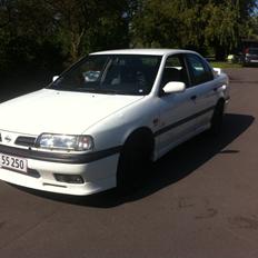 Nissan Primera 1.6 sri