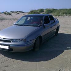 Opel Vectra a (Calectra) Skrottet