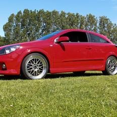 Opel Astra OPC Turbo GTC