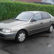 Toyota Carina 1.6 xli solgt
