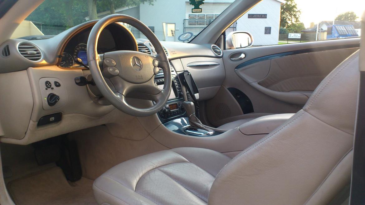 Mercedes Benz CLK 270 2,7 CDI. > SOLGT < billede 8