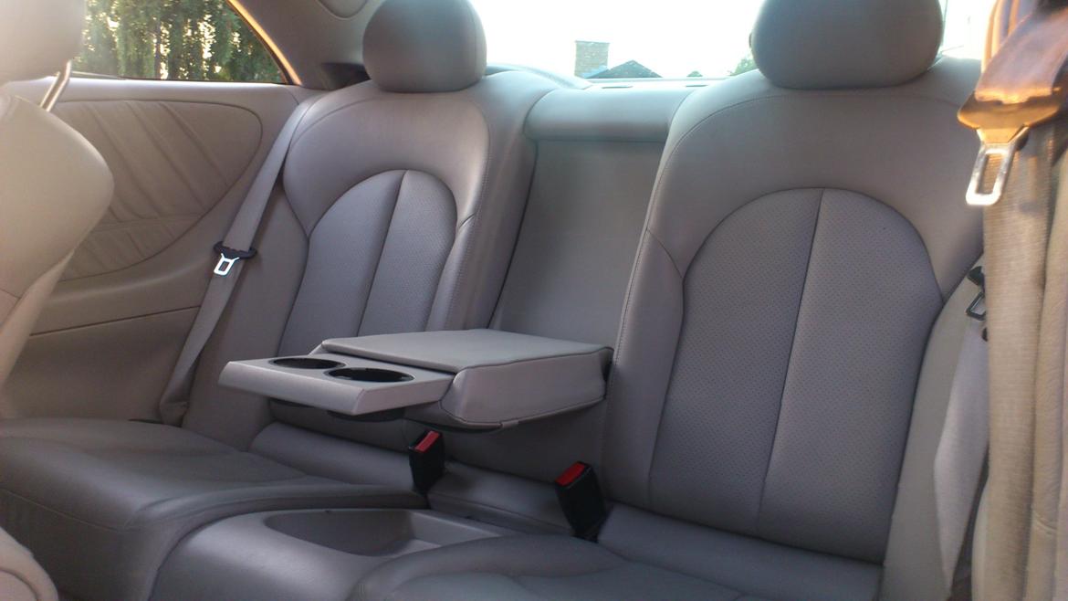 Mercedes Benz CLK 270 2,7 CDI. > SOLGT < billede 9