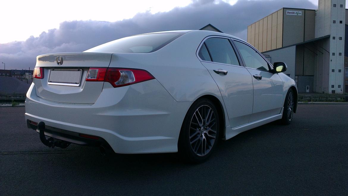 Honda Accord sedan Elegance billede 3