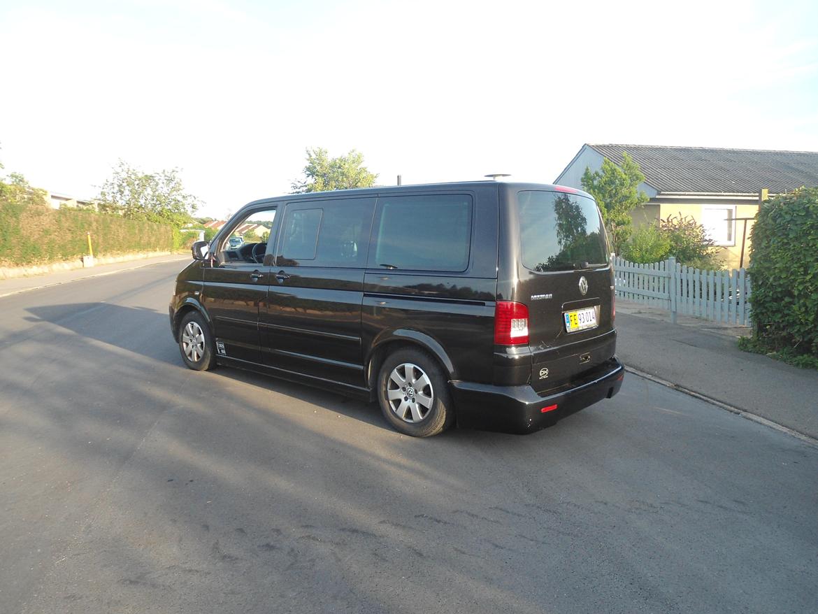 VW Multivan 2,5 TDI billede 3