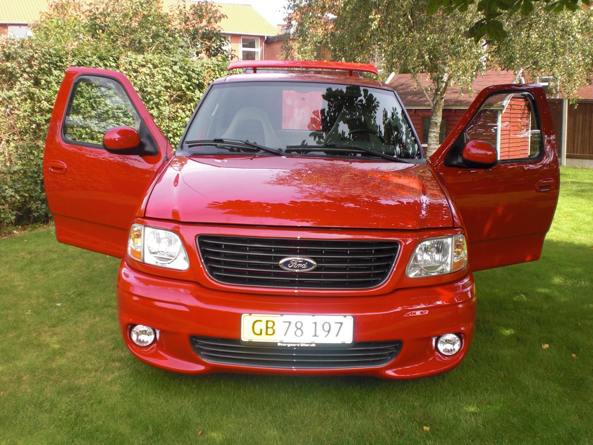 Ford F150 SVT RED LIGHTNING billede 2